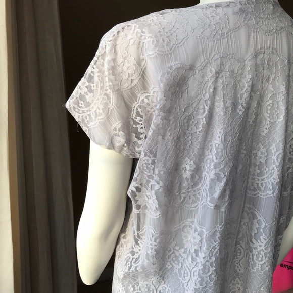 Gray lace Collective Concepts top - Picture 3 of 4